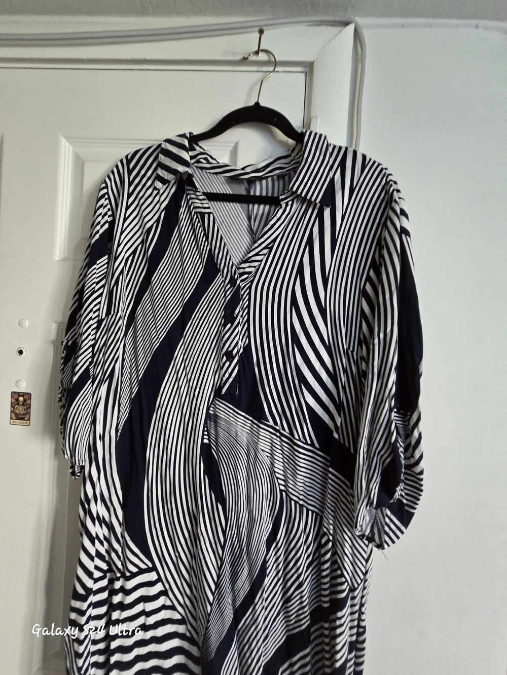 Mlle Gabrielle Navy Blue & White Wave-Stripe Button Down Shirt Size 3x